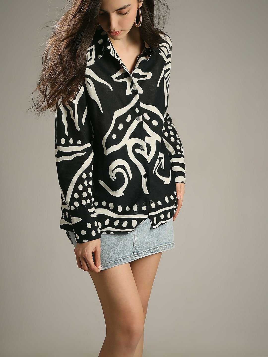 BLACK & WHITE PRINTED SHIRT