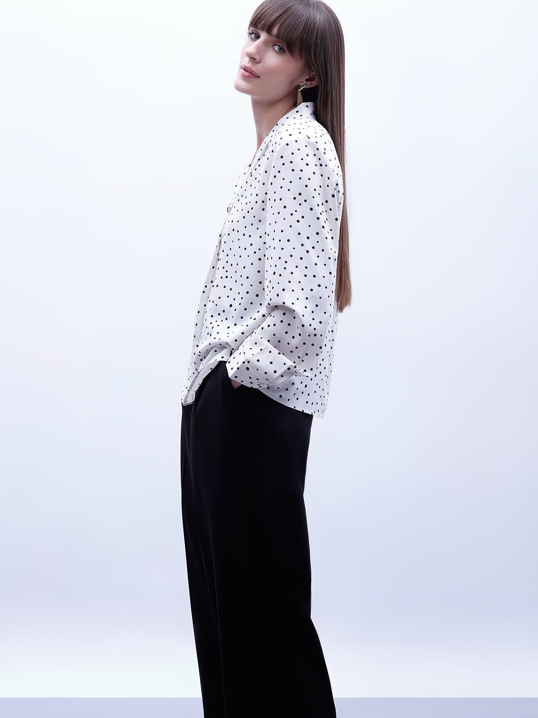 VERO MODA WHITE & BLACK PRINTED TOP