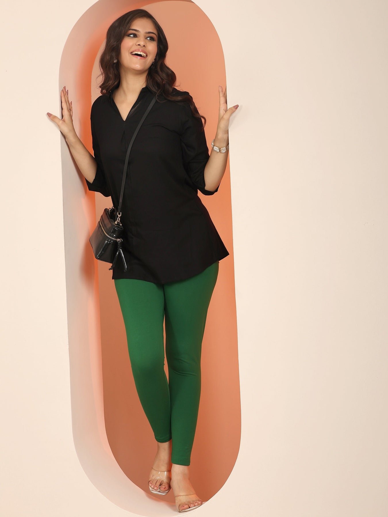 Gerua Green Solid Cotton Blend Leggings - Image 5