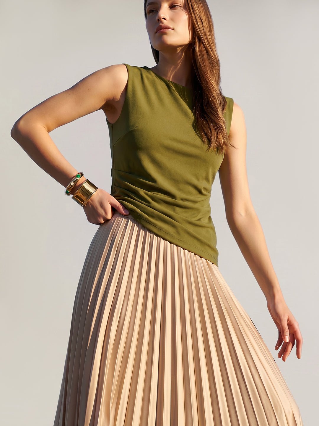 GREEN SLEEVELESS DRAPED TOP