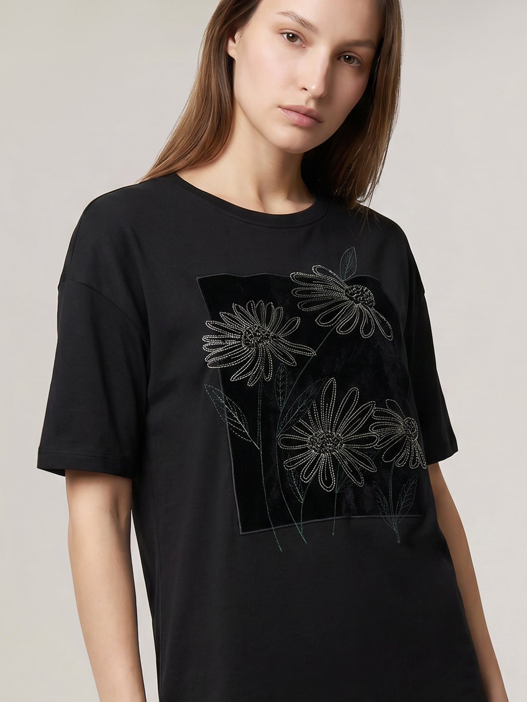 BLACK FLORAL EMBROIDERED T-SHIRT - Image 5