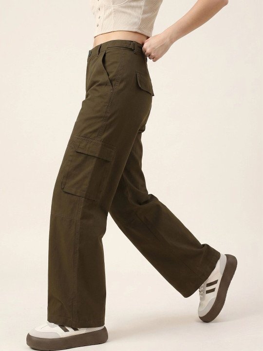 Women Relaxed Straight Leg Straight Fit Cargos Trousers - Image 3