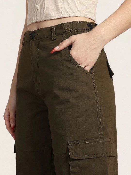 Women Relaxed Straight Leg Straight Fit Cargos Trousers - Image 5