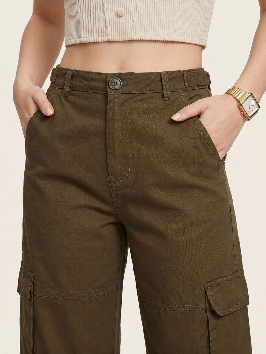 Women Relaxed Straight Leg Straight Fit Cargos Trousers - Image 6