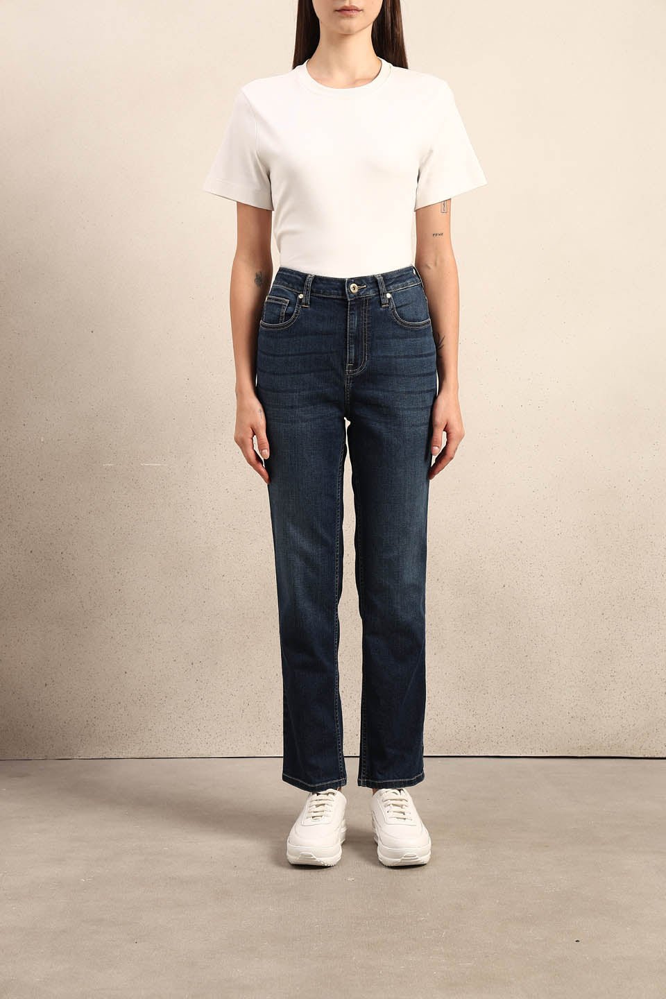 BLUE MID RISE SLIM FIT JEANS - Image 9