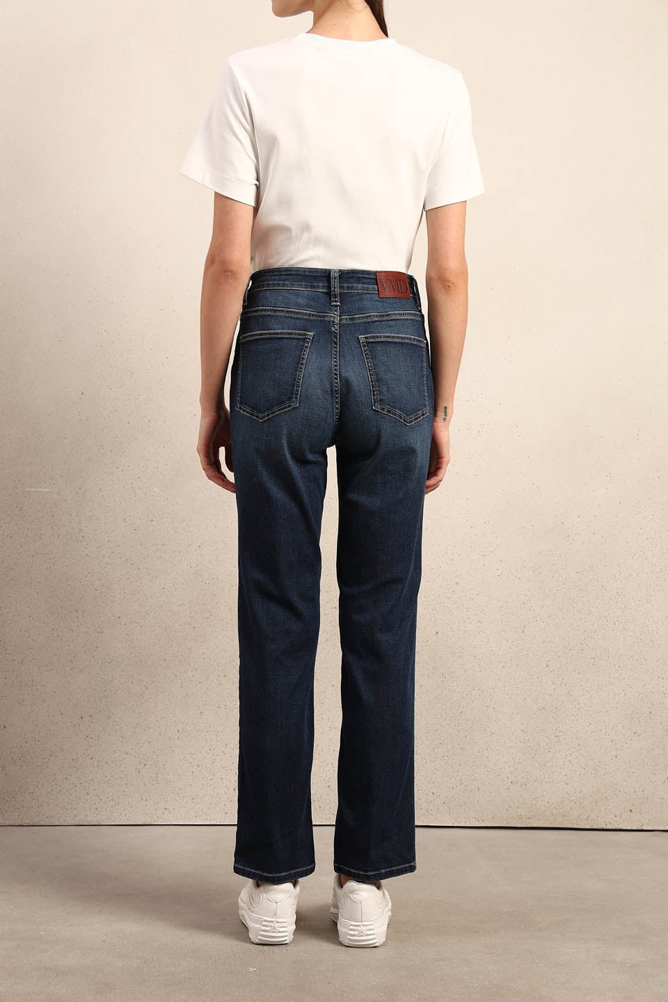 BLUE MID RISE SLIM FIT JEANS - Image 10