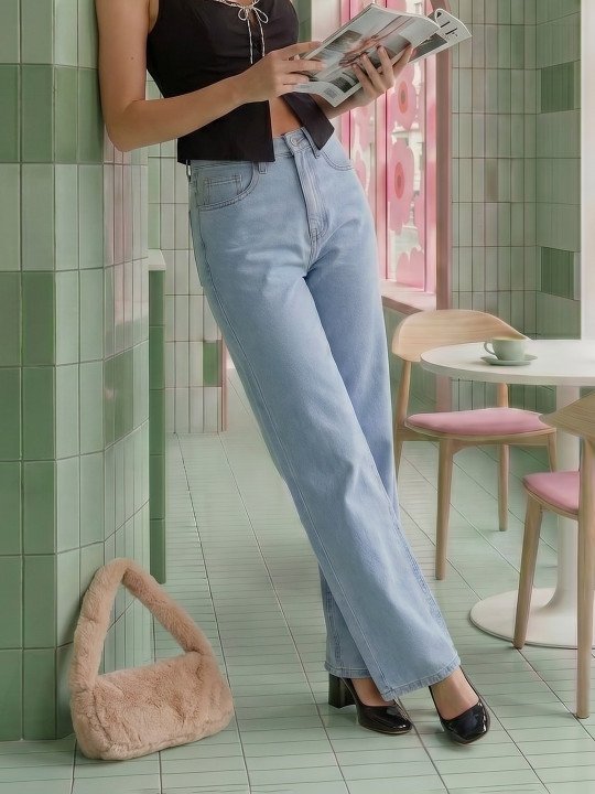 Women Wide Leg Light Fade Stretchable Jeans