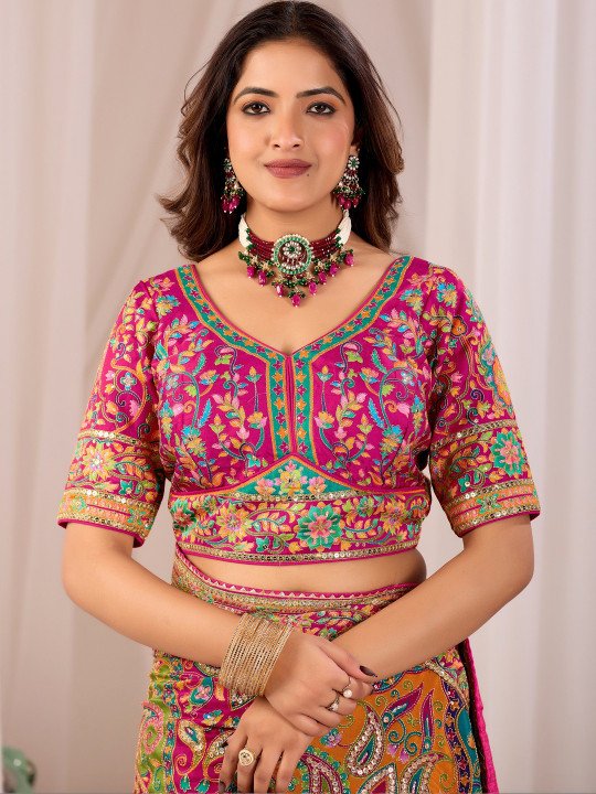 Paisley Embroidered Heavy Work Kanjeevaram Saree - Image 6