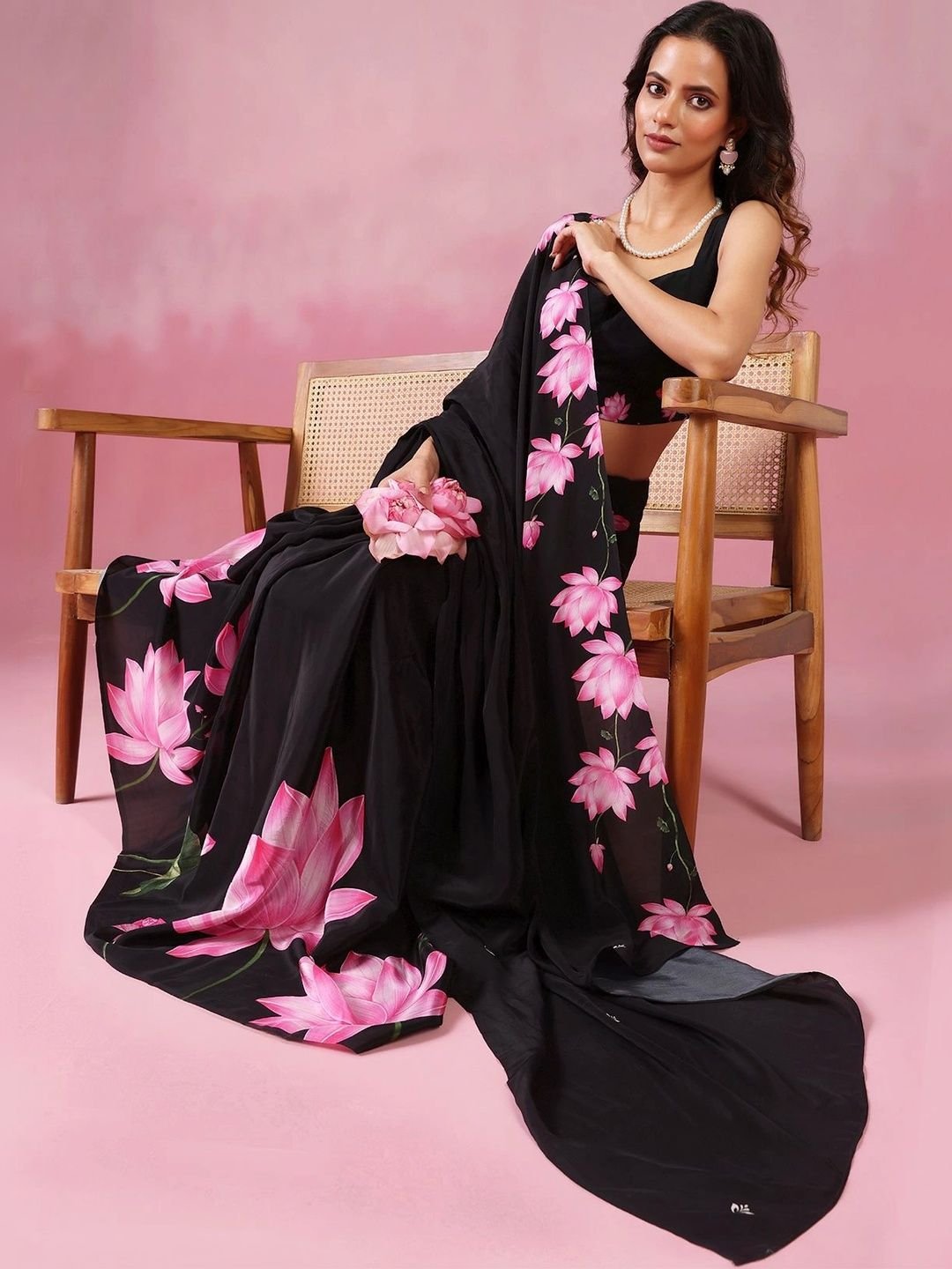 LABEL NATA Floral Pure Crepe Saree - Image 3