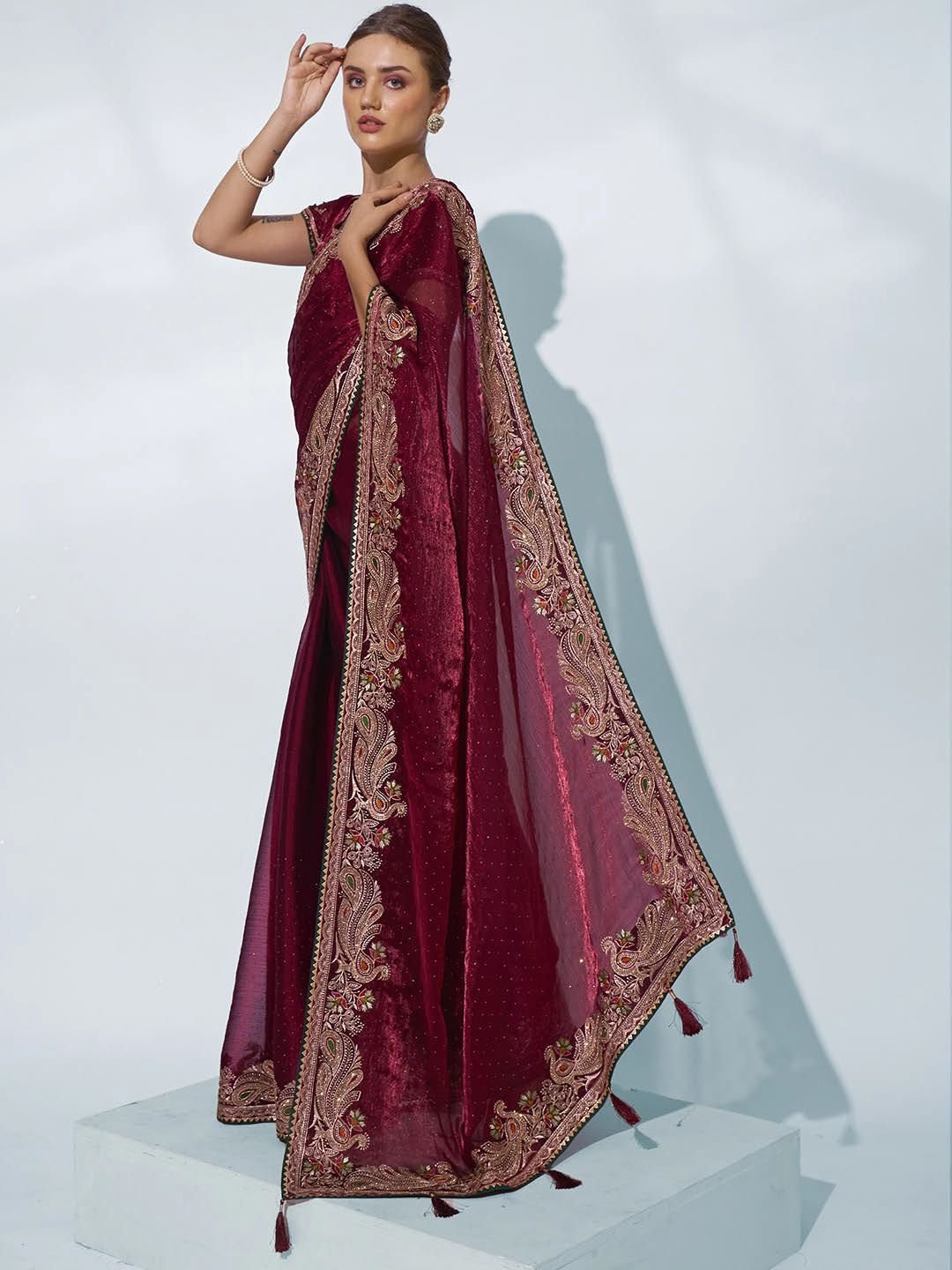 Ethnic Motifs Embroidered Organza Saree - Image 2