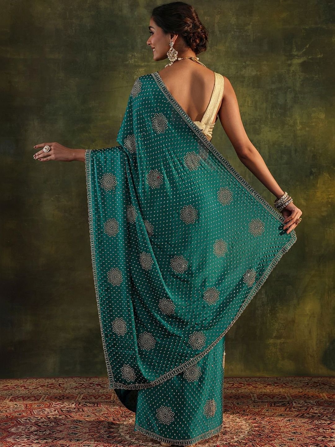 Floral Embellished Satin Saree with Unstitched Blouse Piece - Image 3