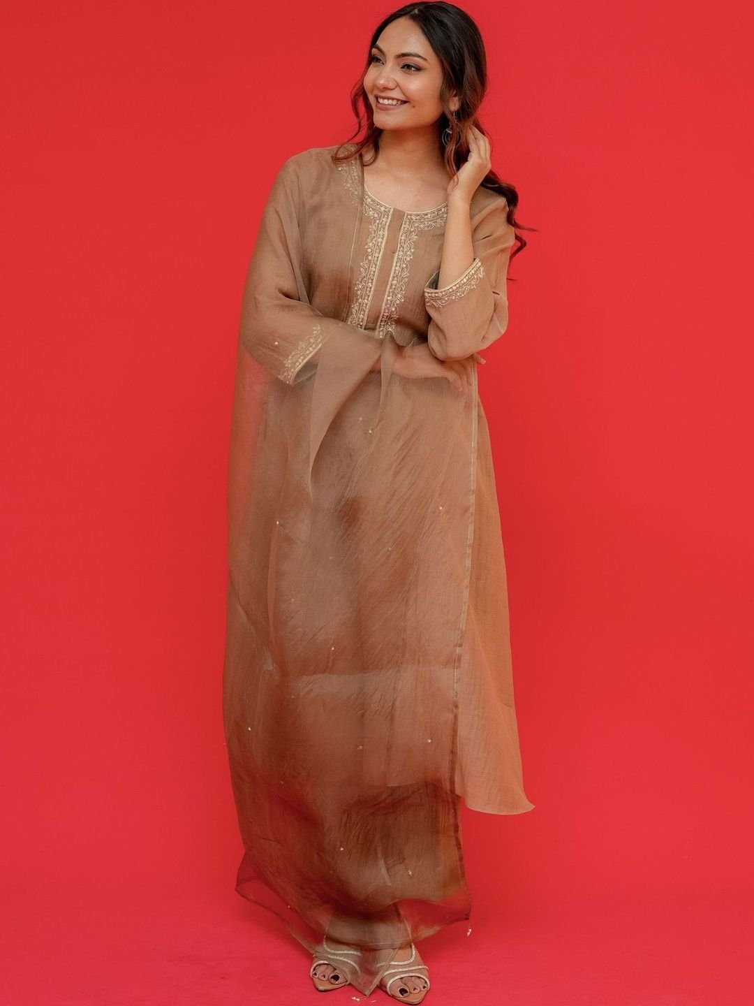 AMAHI Embroidered Handloom Kurti