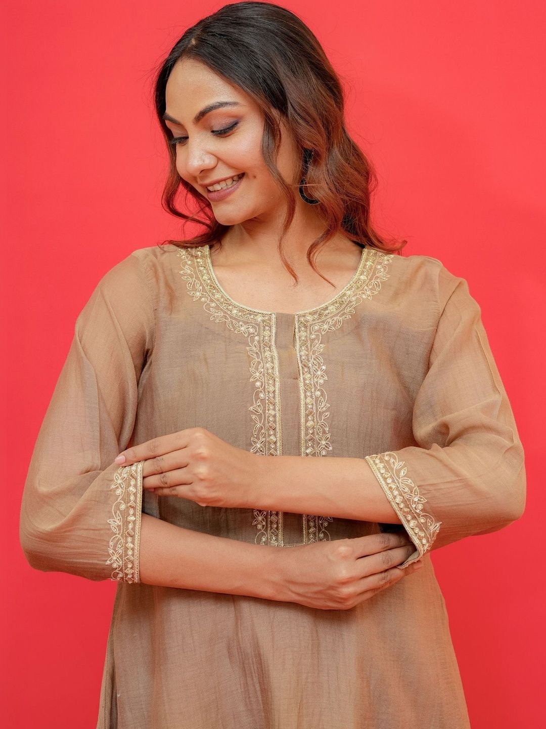 AMAHI Embroidered Handloom Kurti - Image 2