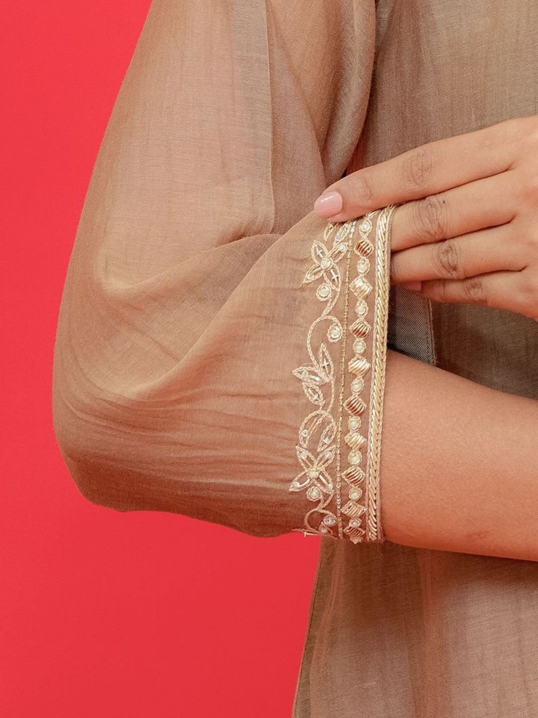 AMAHI Embroidered Handloom Kurti - Image 4