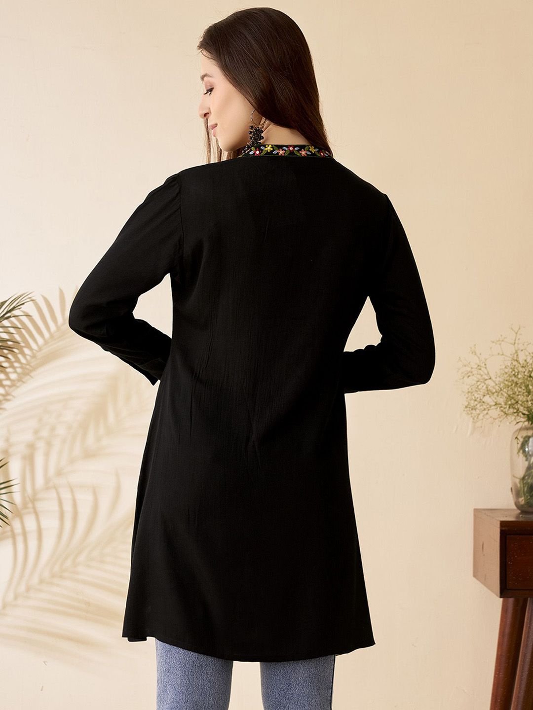 Floral Embroidered Mandarin Collar Thread Work Short Kurti - Image 3