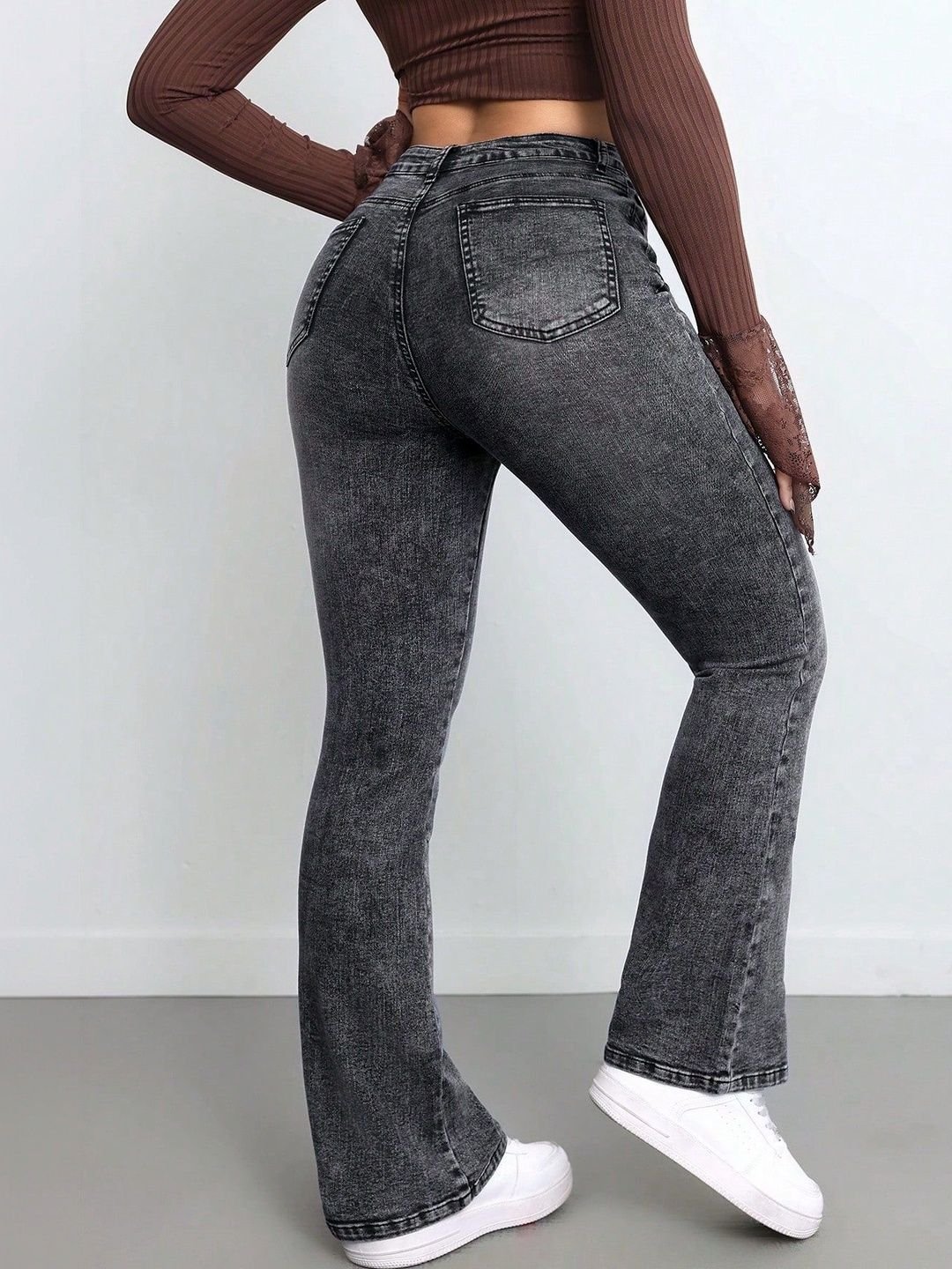 YMT YMT Women Jean Flared Mid-Rise Jeans - Image 3