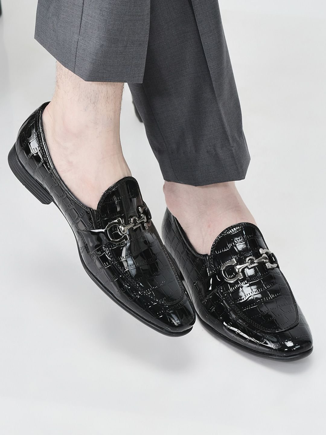Men Textured Formal Loafers