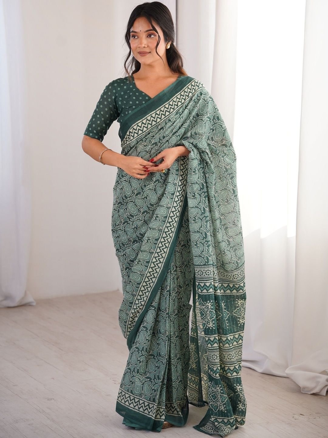 Paisley Pure Cotton Handloom Saree - Image 3