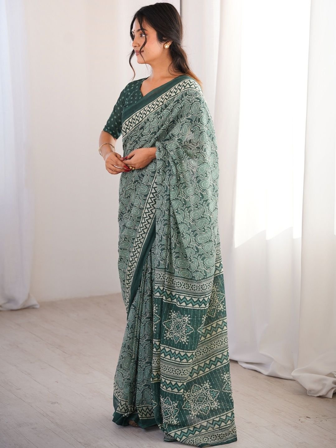 Paisley Pure Cotton Handloom Saree - Image 4
