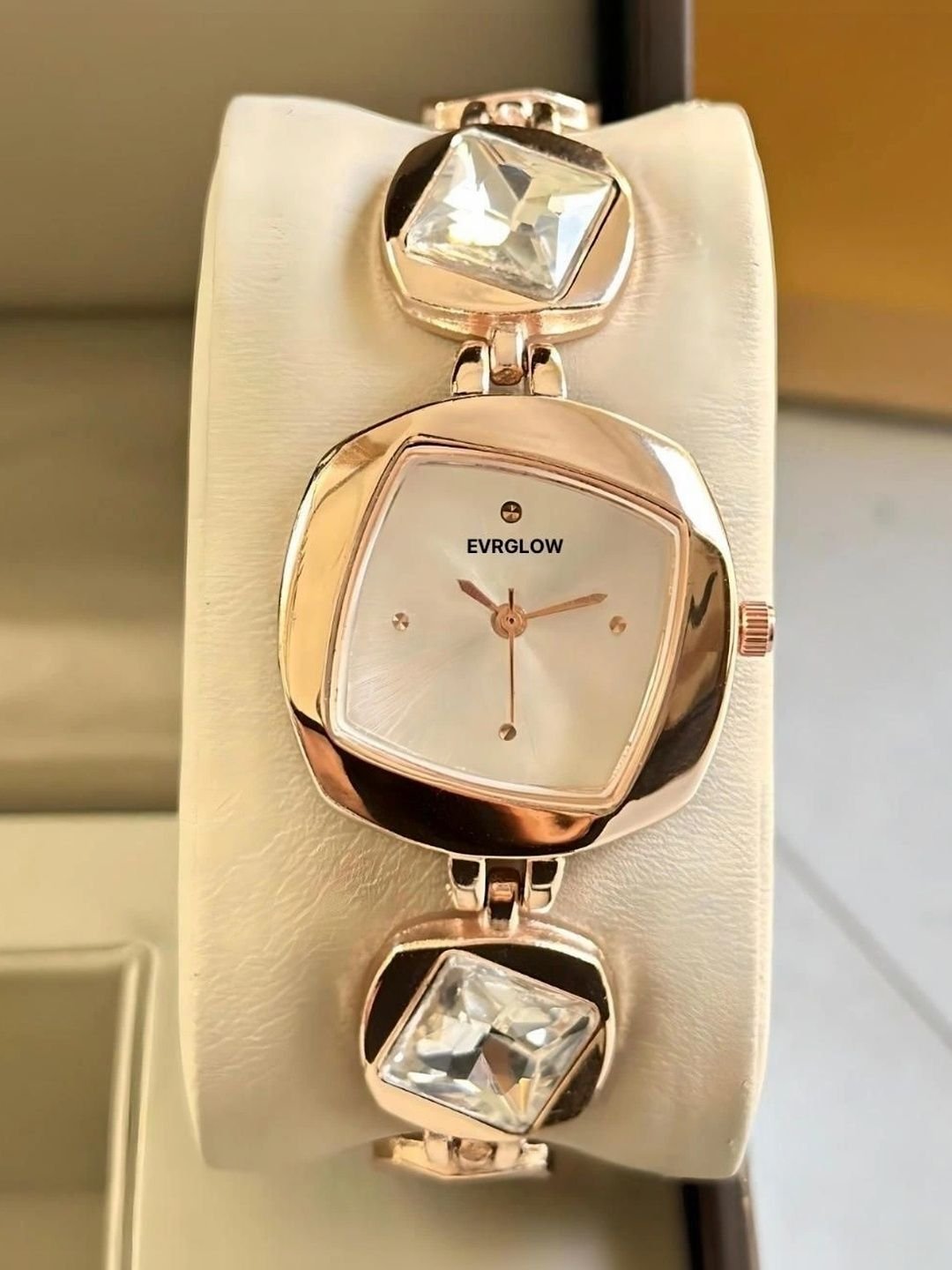 EVRGLOW Women Dial & Stainless Steel Bracelet Style Straps Analogue Watch DRW-27-COMBO-ROSE-WHITE &