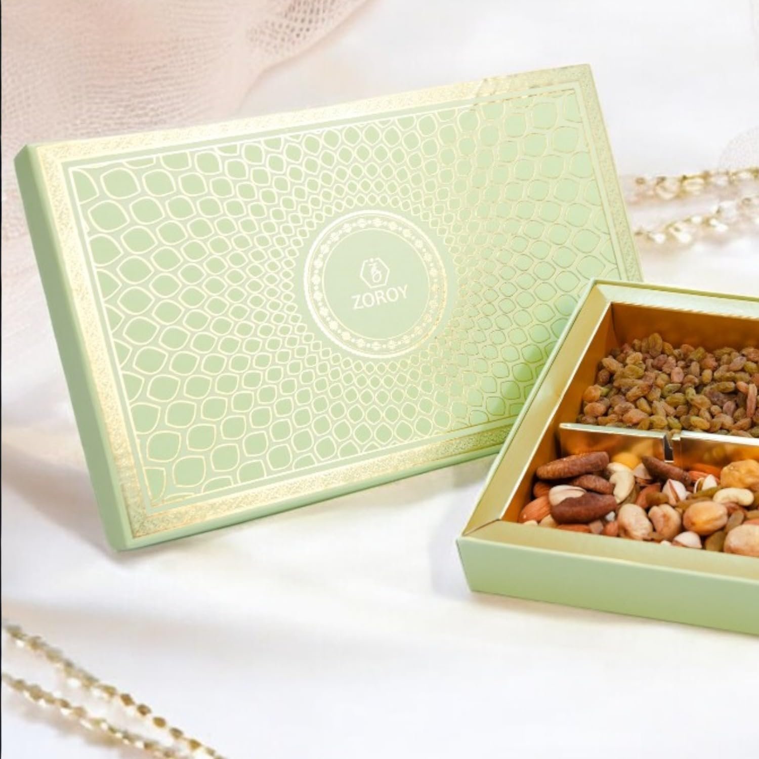 ZOROY Green Peacock Gift Hamper Box of Dry Fruits 800g – Assorted Premium Nut Collection of Almond, Cashew, Raisins, Mixed Dryfruits - Ideal pack for Diwali Festive and Corporate Gifting - Image 3