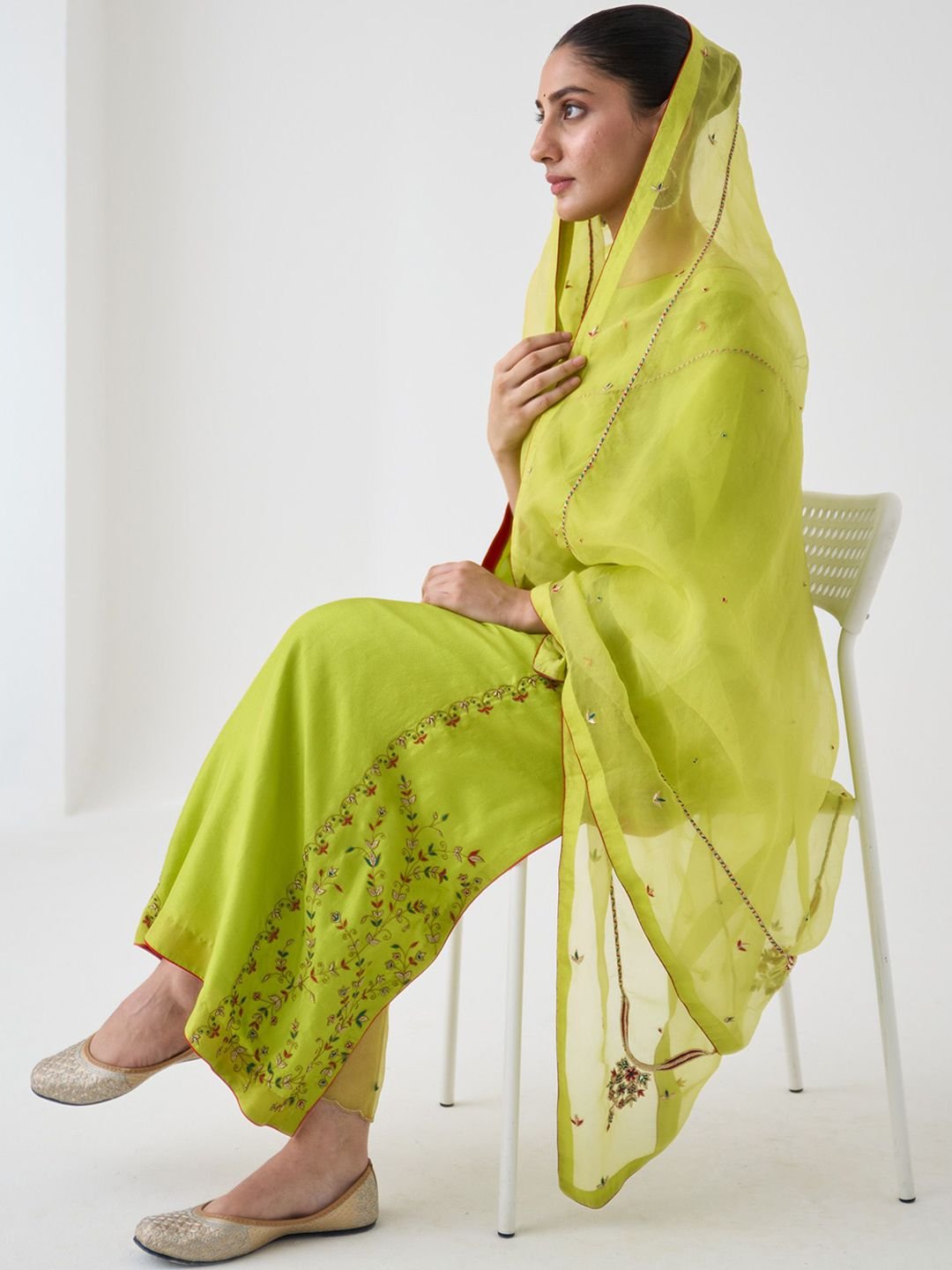 Women Ethnic Motifs Embroidered Regular Thread Work Dupion Silk Kurta with Trousers & With - Image 4